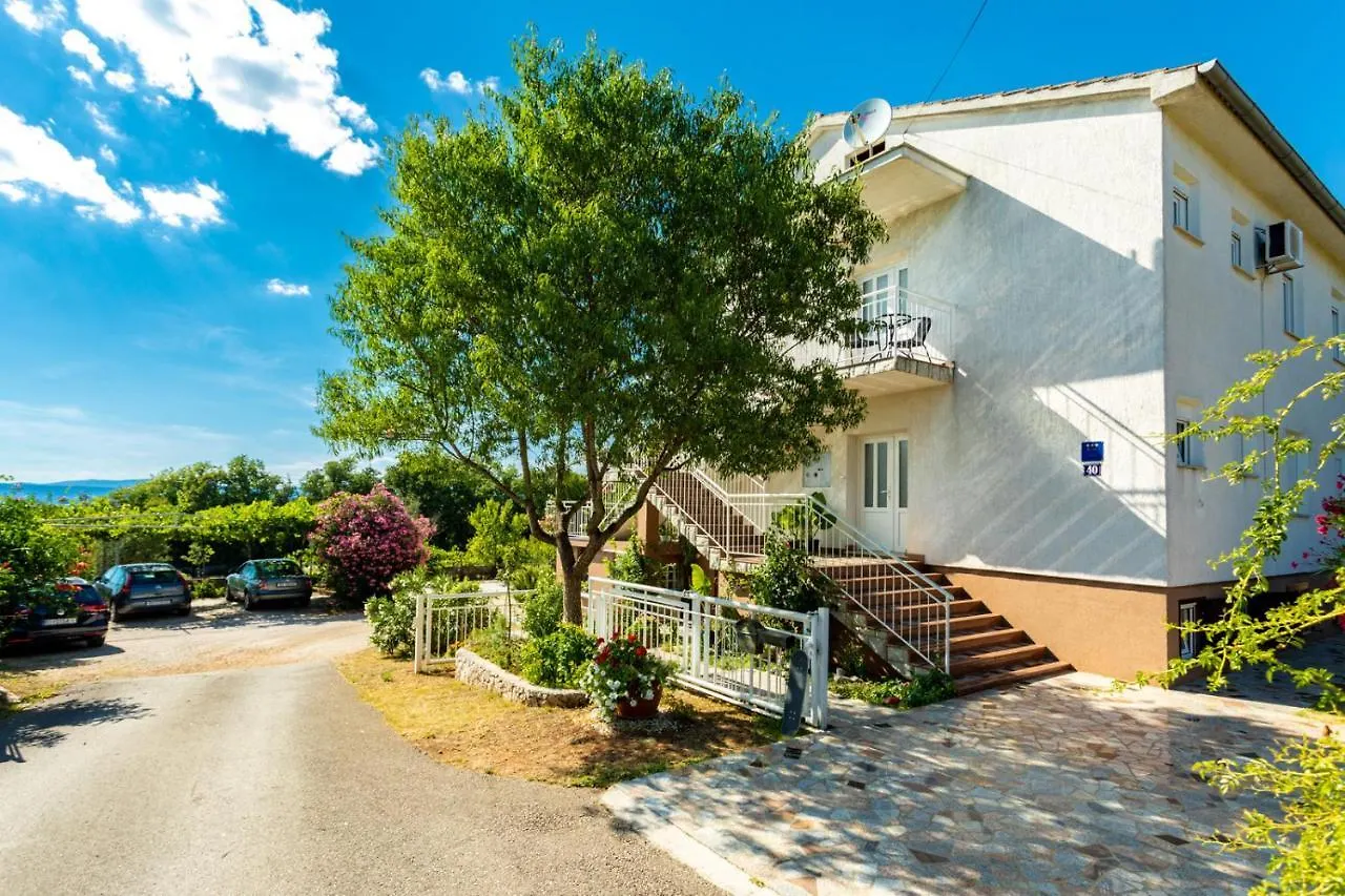 Apartments Mina