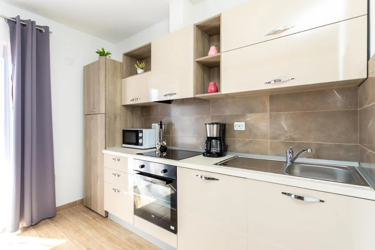 Apartments Mina Malinska Croatia