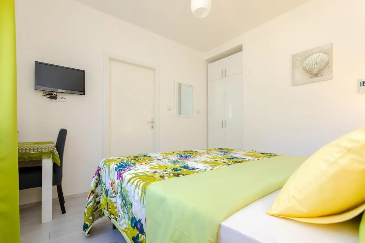 Apartments Mina Malinska 0*,  Croatia